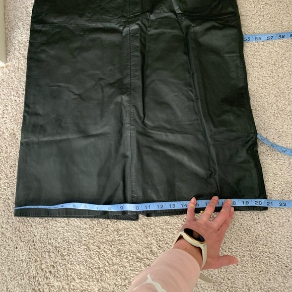 Vintage high waisted leather midi skirt - Picture 6 of 12